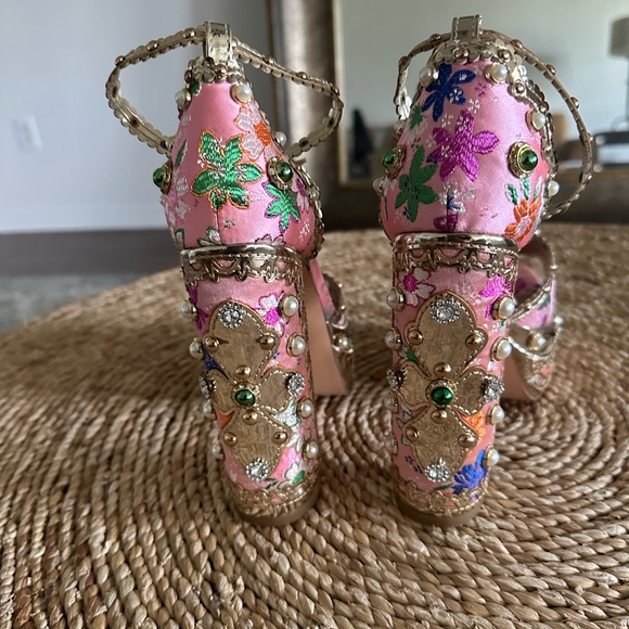 Azalea Wang Sz 7.5 Cici Pink Jeweled Platform Sandals Gold Ankle Straps EUC - Picture 8 of 8